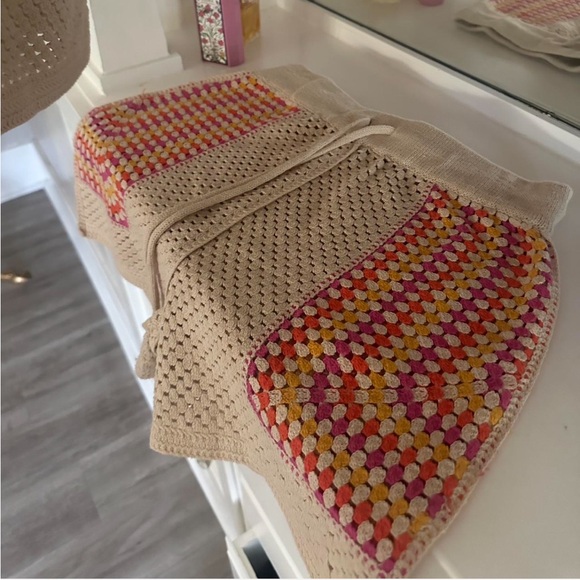 House of Harlow 1960 Bermuda Crochet Set - Picture 4 of 4